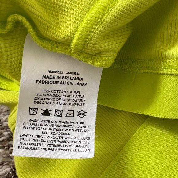 Nike Neon Green Fitted Crop Tank Top Size XXL - Picture 3 of 4